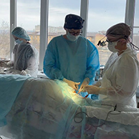 Уникальную операцию выполнили трансплантологи в Волжском: пациентке пересадили ее собственную почку